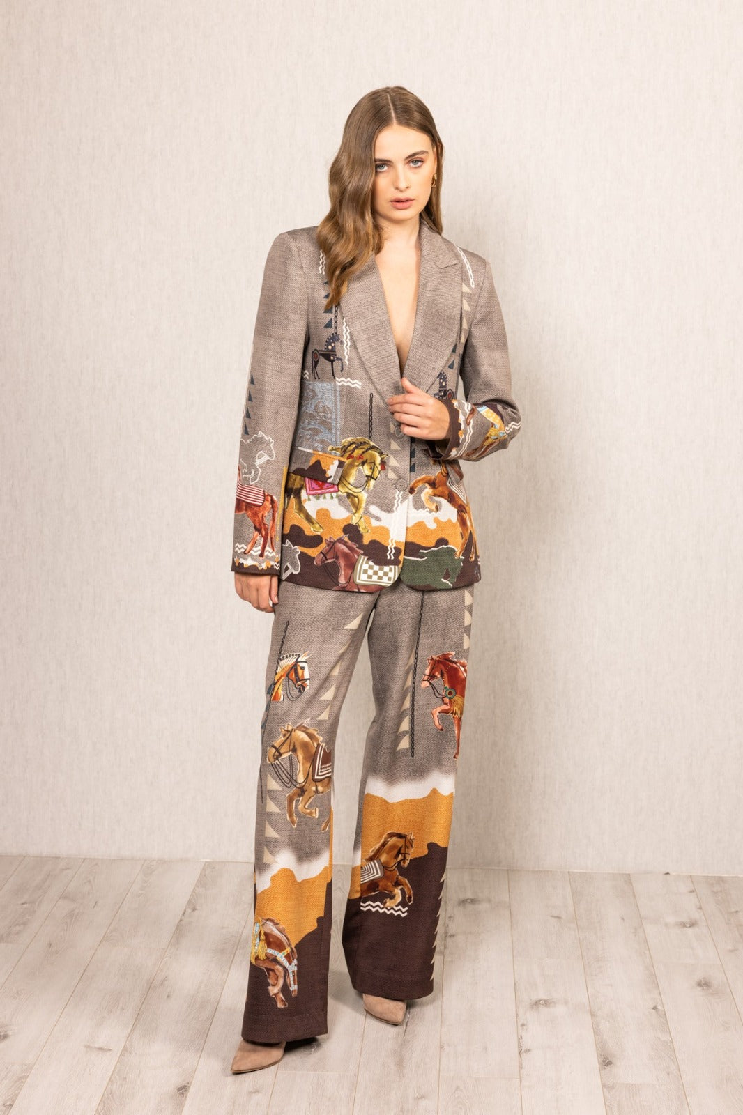 DESERT STALLION PRINTED SUIT SET