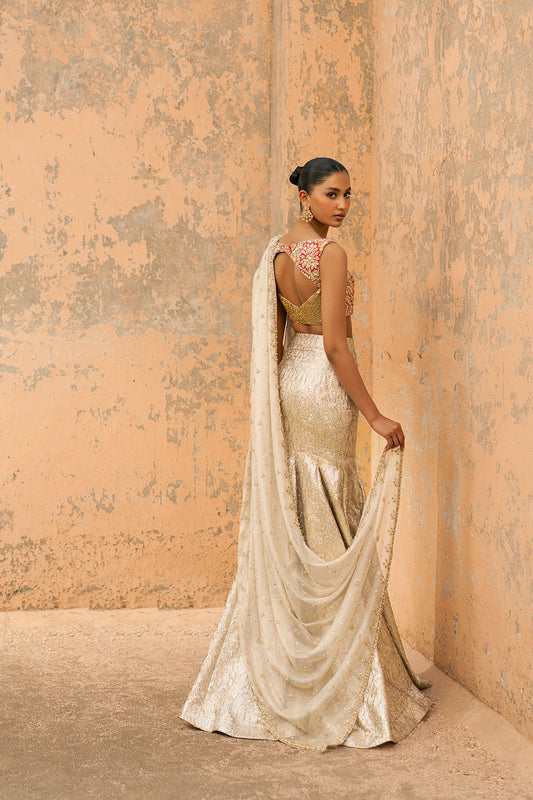 Heer Zara White Gold Banarasi Lehenga Saree